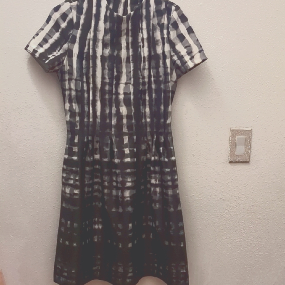 Vince camuto tie dye plaid modern dress size 8